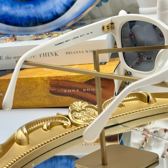 🆕 CHANEL 🧿 NWOT 5482-H Square Acetate Pearl CC Square Sunglasses, White - Picture 10 of 16